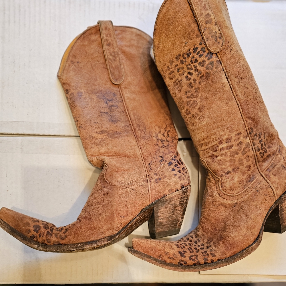Leopard Print Western Boots